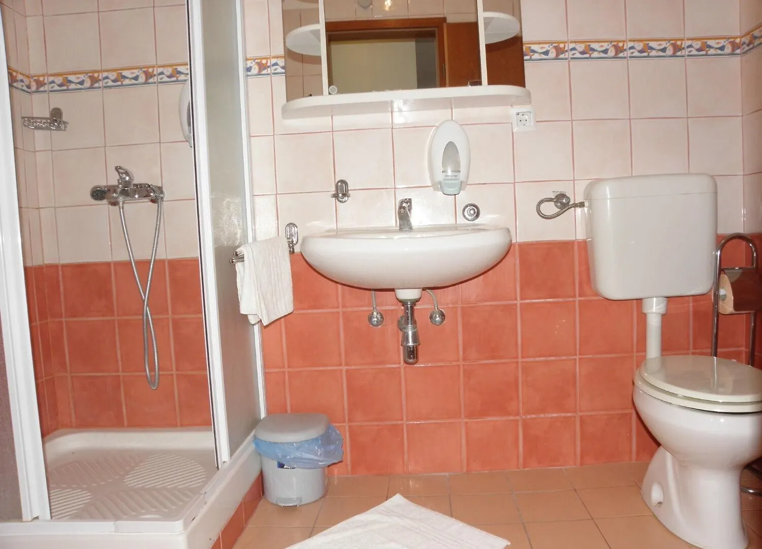Apartment Monika Vir