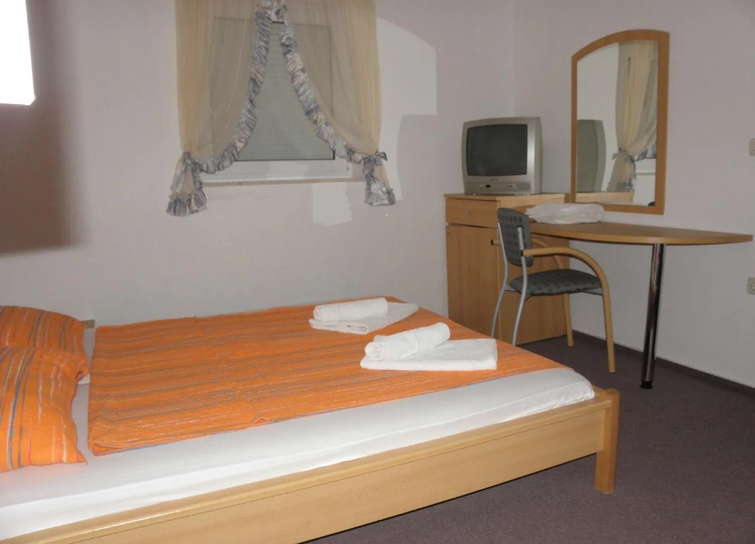 Apartment Monika Vir