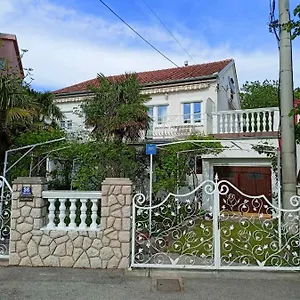 https://apartment-irena.primorje-gorskikotar.com