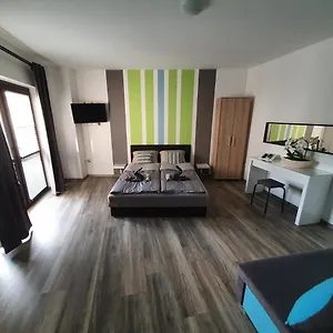 https://lexi-apartman.hotels-hajduszoboszlo-hungary.com